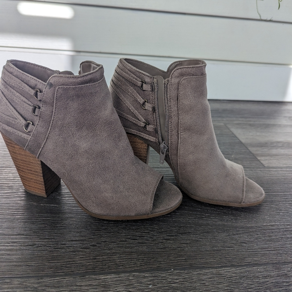 Open Toe Booties - Picture 3 of 4